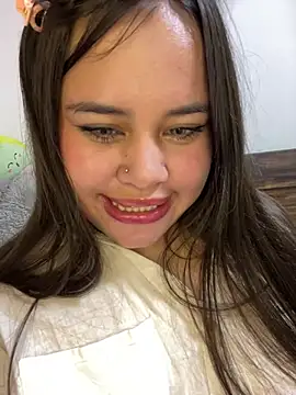Sophia_Rose_ live room snapshot on Stripchat