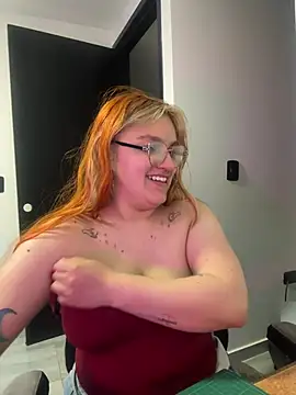 Sophia_Weest99 Momentaufnahme des Live-Raums auf Stripchat