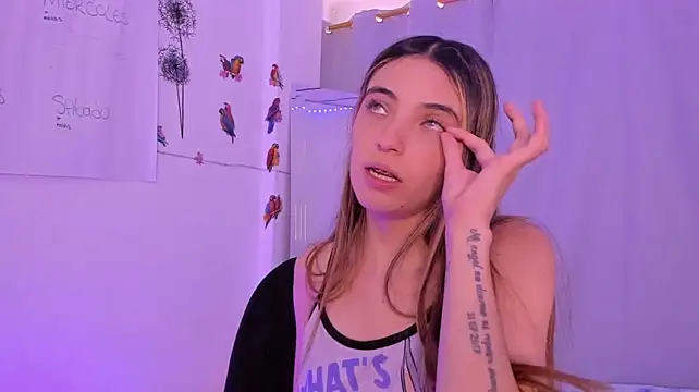 Sophie_vega1 Momentaufnahme des Live-Raums auf Stripchat