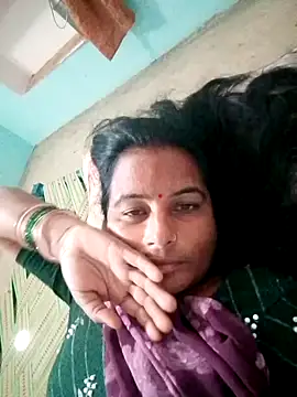 Suhani_hot12 снимок онлайн-комнаты на Stripchat