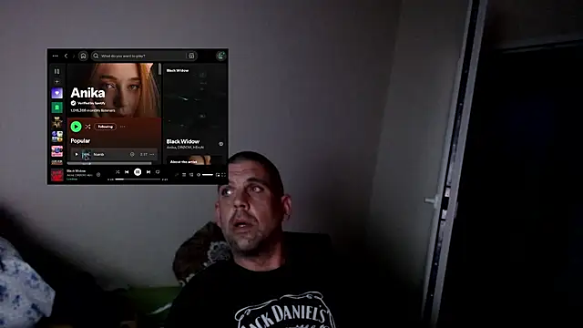Sully_Kane live room snapshot on Stripchat