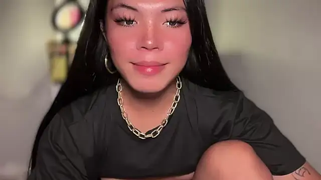 Sultry_Aya22 live room snapshot on Stripchat