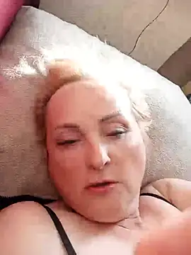 Svetlysvet Momentaufnahme des Live-Raums auf Stripchat