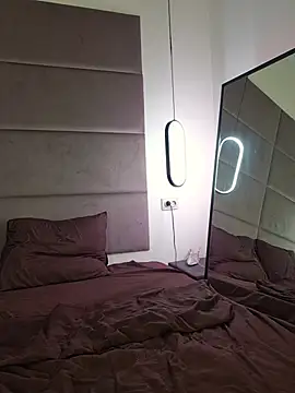 SweetElya live room snapshot on Stripchat