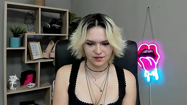 SweetLilyxo captura de la sala en vivo en Stripchat