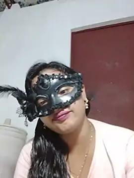 Sweetie_250 live room snapshot on Stripchat
