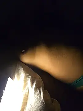 Sydney-Kiko live room snapshot on Stripchat