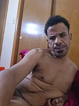 TJ_Freaky_Skigh снимок онлайн-комнаты на Stripchat