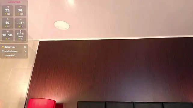 TamaraVosss Momentaufnahme des Live-Raums auf Stripchat