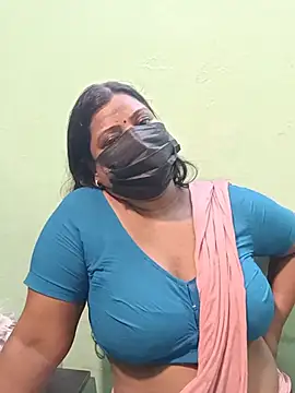 Tamil_Milf live room snapshot on Stripchat