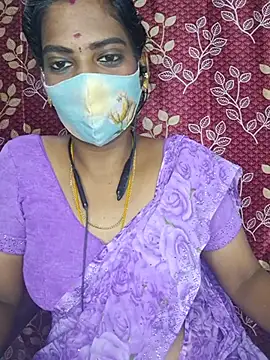 Tamil_hot_Kaviya live room snapshot on Stripchat
