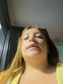 Tatiana_O live room snapshot on Stripchat
