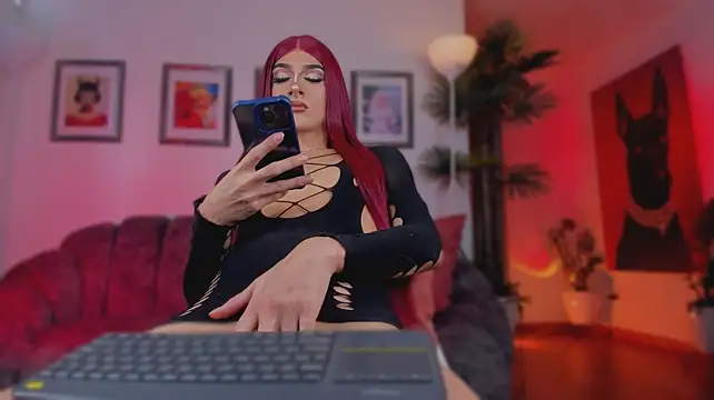 Taylor__foxxx снимок онлайн-комнаты на Stripchat