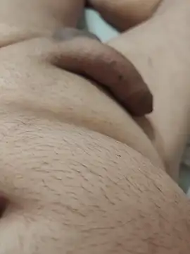 Tegi888999 live room snapshot on Stripchat