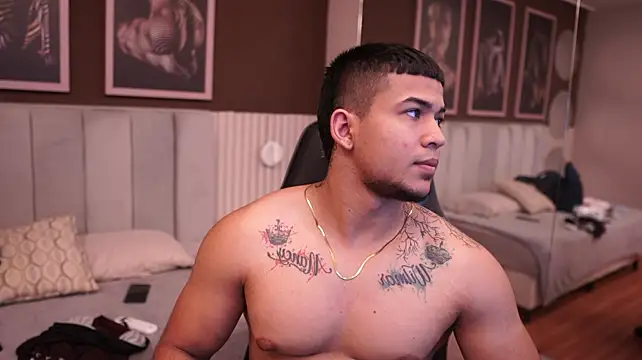 Thiago_Valente captura de la sala en vivo en Stripchat
