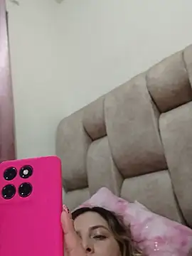 Tiffany_bella momentopname van live room op Stripchat