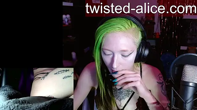 Twisted_Alice captura de la sala en vivo en Stripchat