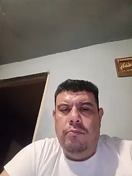 UnloadedFir live room snapshot on Stripchat