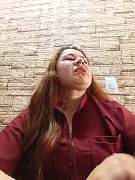 VANESSA__28 Momentaufnahme des Live-Raums auf Stripchat