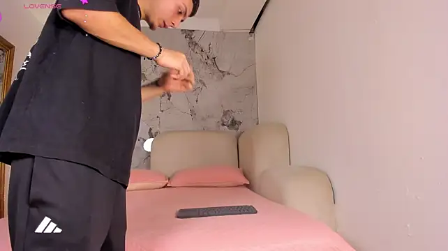ValerieAndDexter live room snapshot on Stripchat