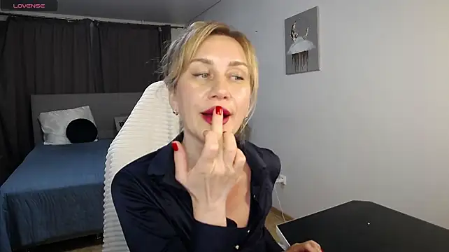 Vanessa_Nowak momentopname van live room op Stripchat