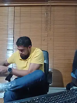 Vergon-casado live room snapshot on Stripchat