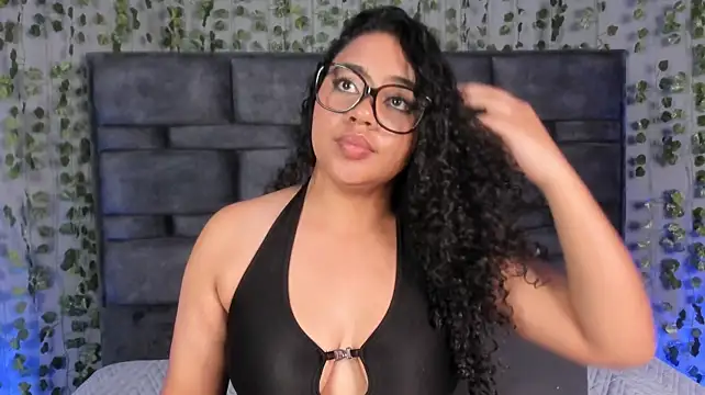 VickyCassel снимок онлайн-комнаты на Stripchat