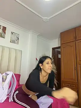Violet_rousse7 снимок онлайн-комнаты на Stripchat