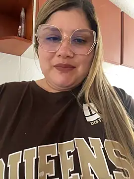 VioletaVelvet live room snapshot on Stripchat
