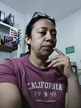 Violeta_Risky- captura da sala ao vivo na Stripchat