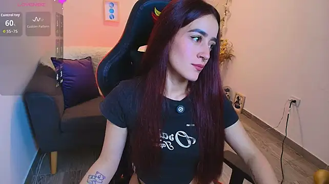 ViolethRosse Momentaufnahme des Live-Raums auf Stripchat
