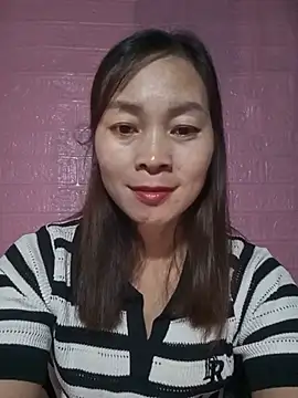 Weygt_thest снимок онлайн-комнаты на Stripchat