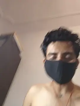 Wildharyanacouple momentopname van live room op Stripchat