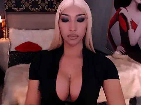 XSexxForAllX live room snapshot on Stripchat