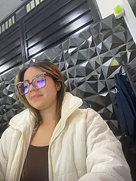 Xani_ds Momentaufnahme des Live-Raums auf Stripchat
