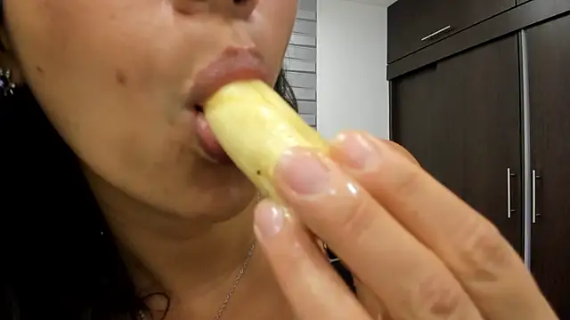 XimenaRose momentopname van live room op Stripchat