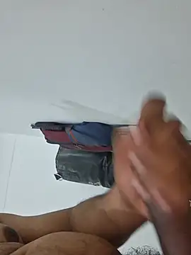 Yadavjispl captura de la sala en vivo en Stripchat