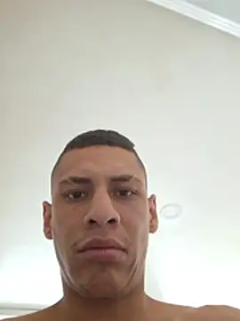 Yordiparra снимок онлайн-комнаты на Stripchat