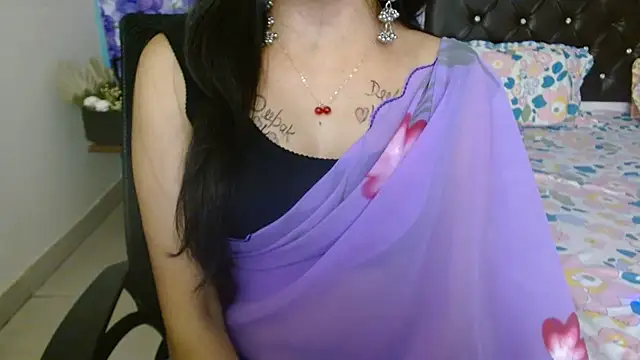 Your_lust143 momentopname van live room op Stripchat