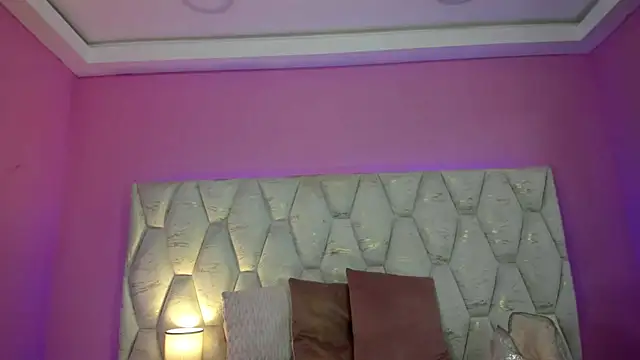 ZaraCartgg momentopname van live room op Stripchat