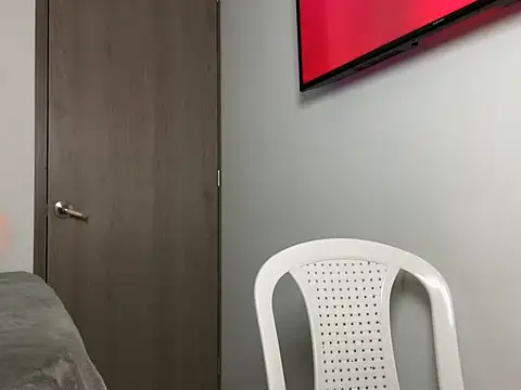 Zhara_williams снимок онлайн-комнаты на Stripchat