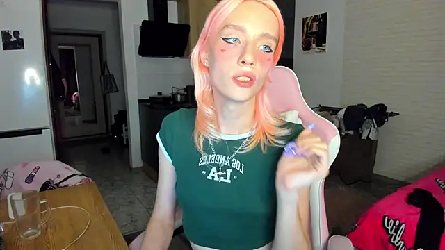 _Alice_Kitty снимок онлайн-комнаты на Stripchat