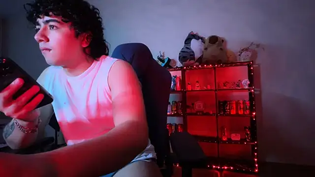 _ELIGOS_ captura da sala ao vivo na Stripchat