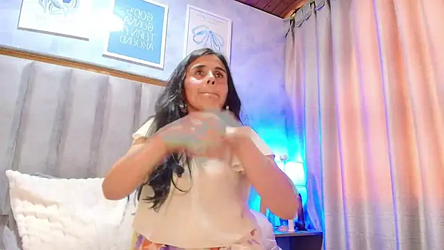 _Marcela__ momentopname van live room op Stripchat