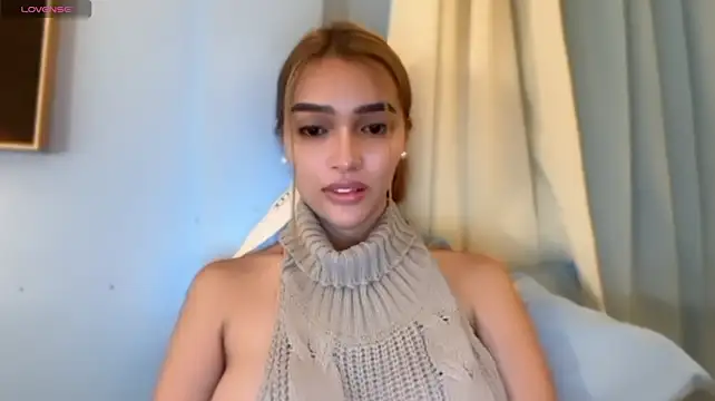 _agatha143_ Momentaufnahme des Live-Raums auf Stripchat