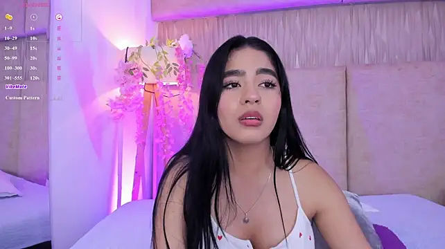 _kyraa_ momentopname van live room op Stripchat