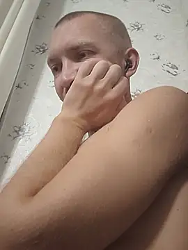 _uncle_Mitya-43_ Momentaufnahme des Live-Raums auf Stripchat