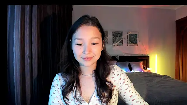 adeline Momentaufnahme des Live-Raums auf Stripchat