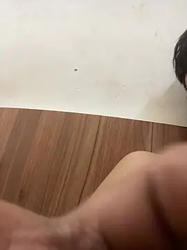 aditya_singhh снимок онлайн-комнаты на Stripchat
