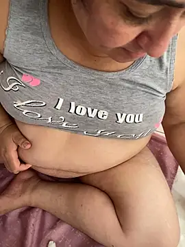 agathaxxx-69 captura de la sala en vivo en Stripchat